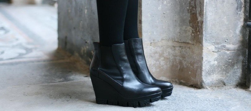 bottines compensees noires