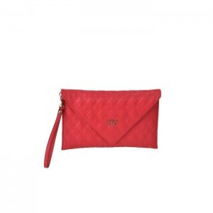 pochette-lipstick-guess-de-la-gamme-candy-pour-fe